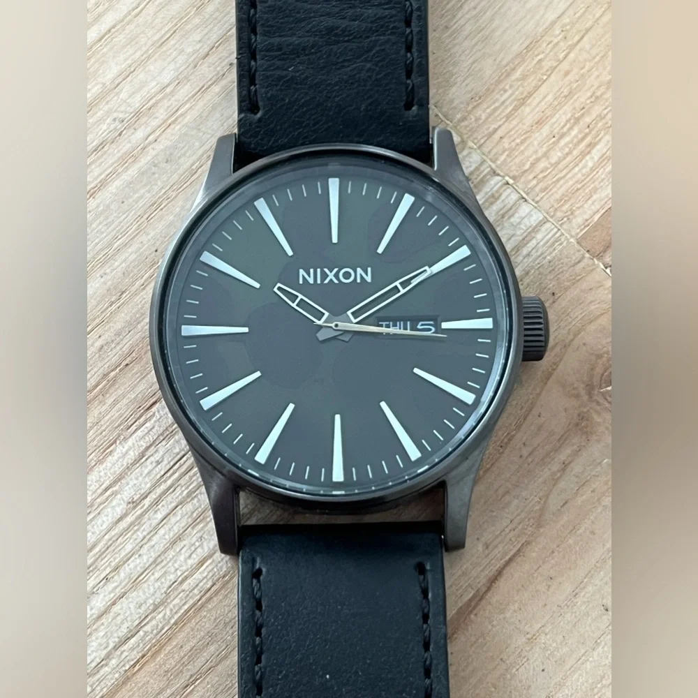 Nixon The Sentry Never Be Late Watch Black Green Dial Gunmetal Case Leather